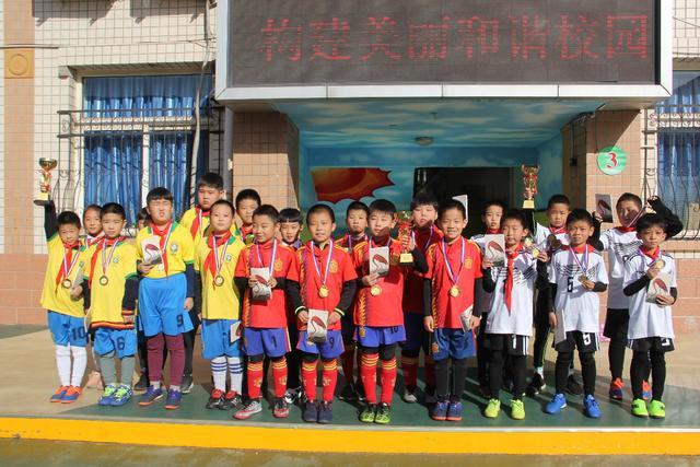 葡萄牙客场战胜丹麦，8号球员表现最佳